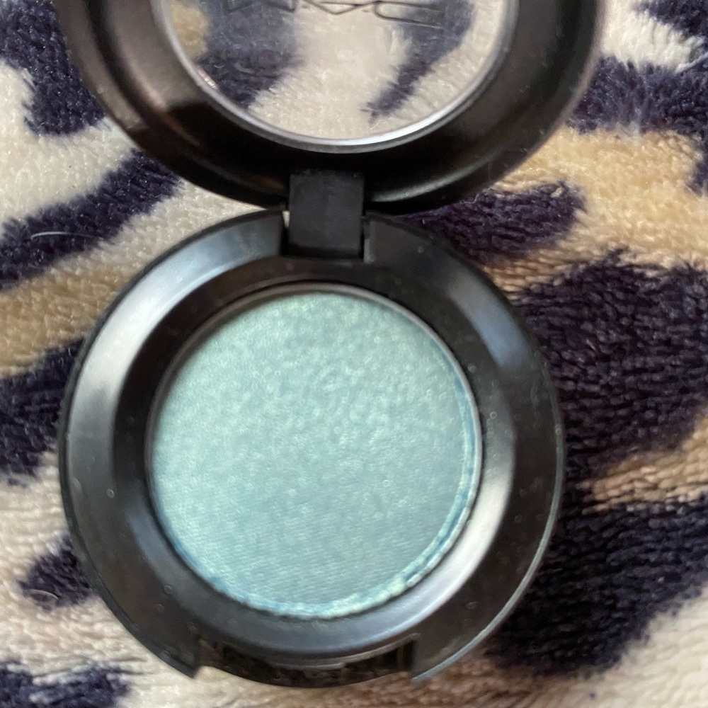 MAC Eyeshadow - Never Used